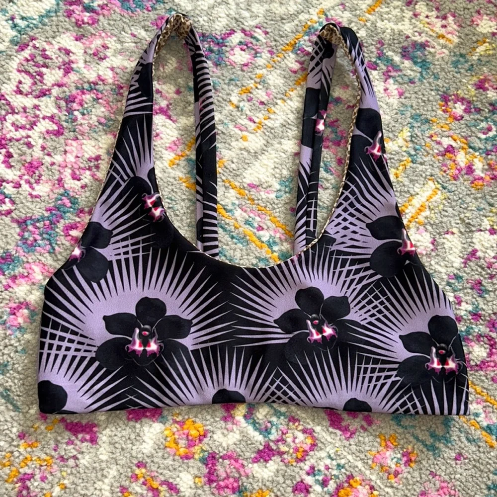 *S O L D* ACACIA Modern Pacific top - Picture 1 of 4
